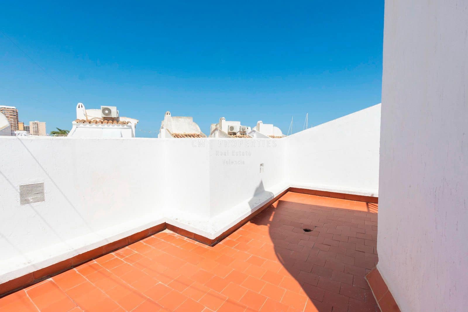 3 slaapkamer Huis te huur in La Pobla de Farnals met zwembad garage - € 1.650 (Ref: 8944952)