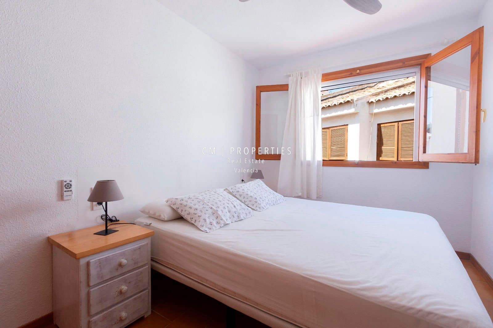 3 slaapkamer Huis te huur in La Pobla de Farnals met zwembad garage - € 1.650 (Ref: 8944952)