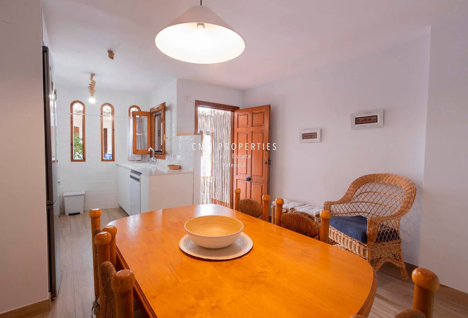 3 slaapkamer Huis te huur in La Pobla de Farnals met zwembad garage - € 1.650 (Ref: 8944952)