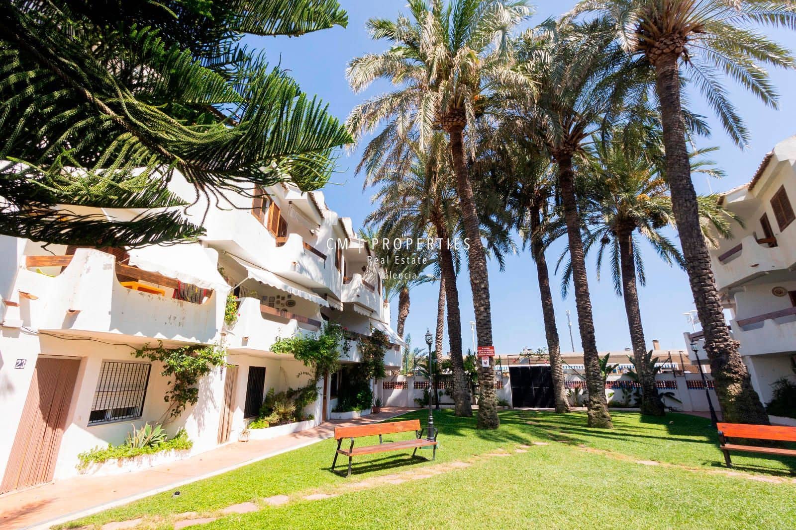 3 slaapkamer Huis te huur in La Pobla de Farnals met zwembad garage - € 1.650 (Ref: 8944952)