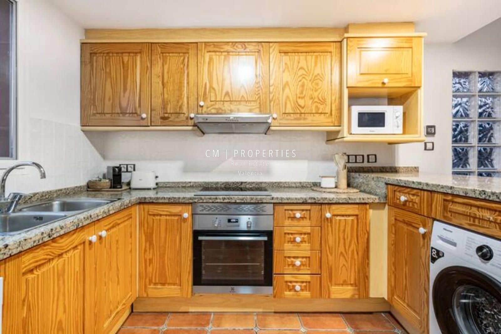 3 soveværelse Villa til leje i Riba-roja de Turia med swimmingpool garage - € 2.500 (Ref: 8947406)