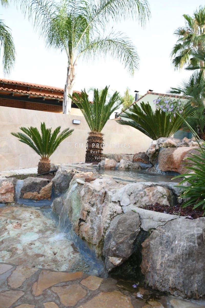 3 soveværelse Villa til leje i Riba-roja de Turia med swimmingpool garage - € 2.500 (Ref: 8947406)