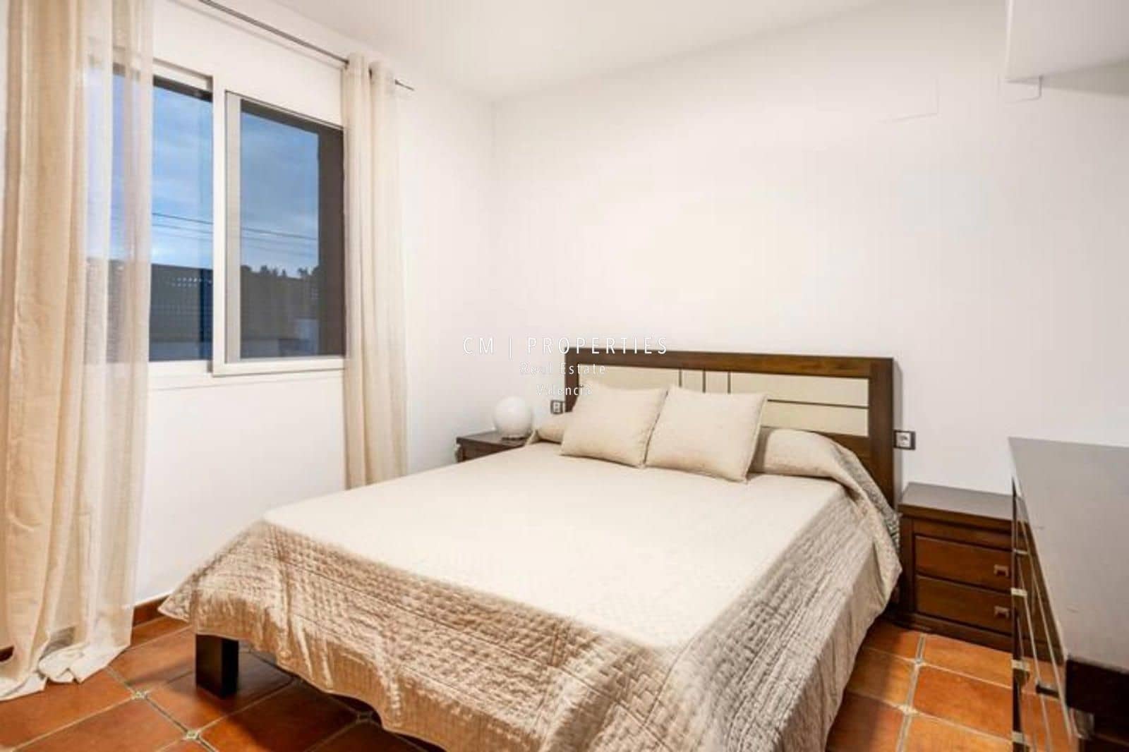 3 soveværelse Villa til leje i Riba-roja de Turia med swimmingpool garage - € 2.500 (Ref: 8947406)