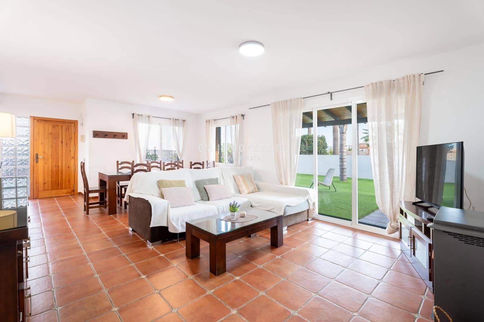 3 soveværelse Villa til leje i Riba-roja de Turia med swimmingpool garage - € 2.500 (Ref: 8947406)