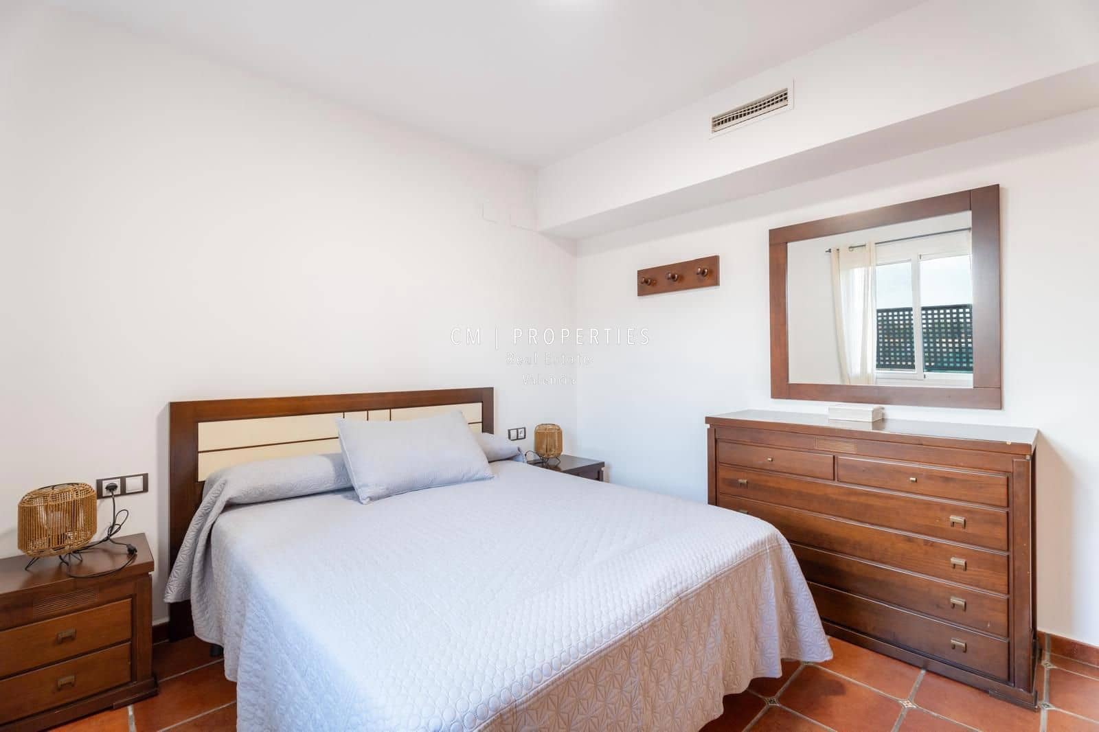 3 soveværelse Villa til leje i Riba-roja de Turia med swimmingpool garage - € 2.500 (Ref: 8947406)