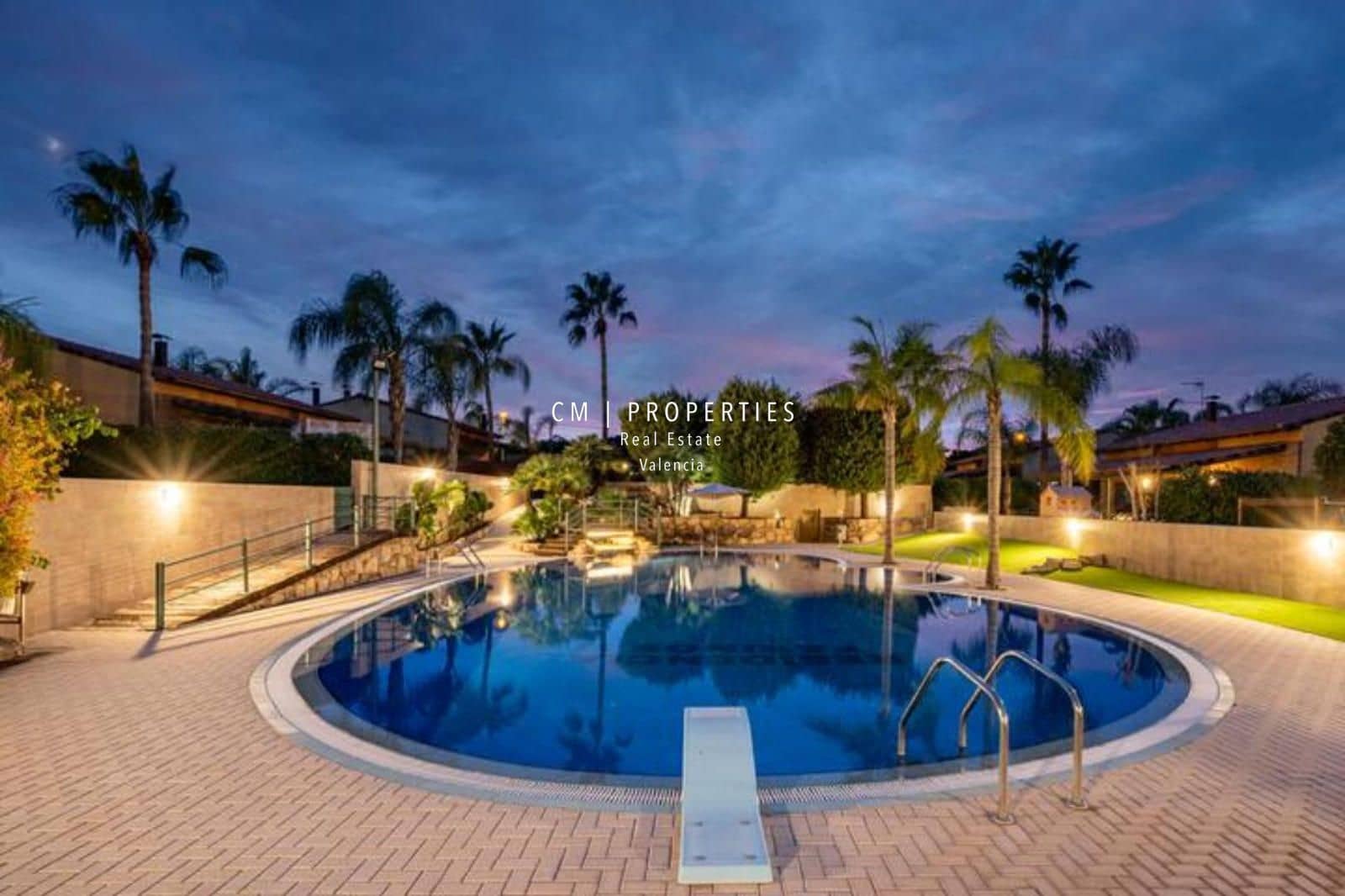 3 soveværelse Villa til leje i Riba-roja de Turia med swimmingpool garage - € 2.500 (Ref: 8947406)