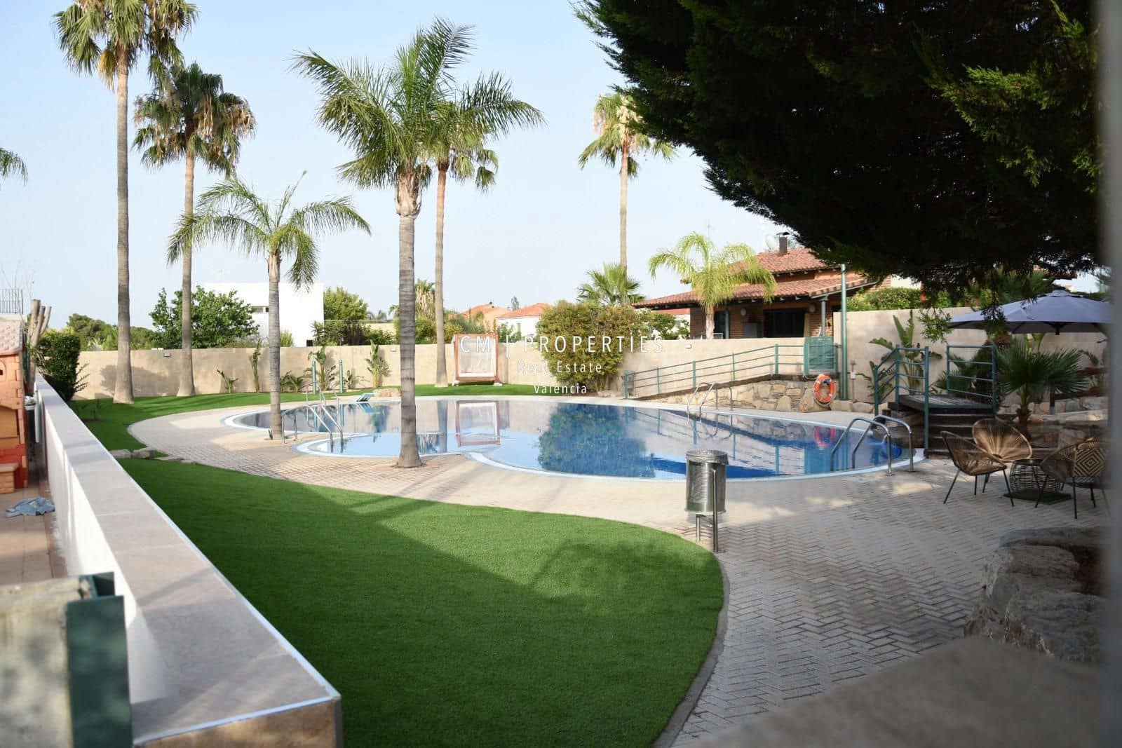 3 soveværelse Villa til leje i Riba-roja de Turia med swimmingpool garage - € 2.500 (Ref: 8947406)