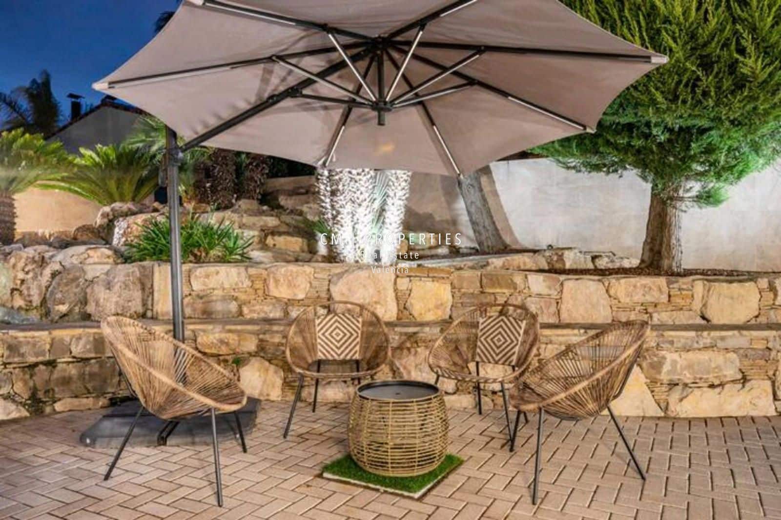 3 soveværelse Villa til leje i Riba-roja de Turia med swimmingpool garage - € 2.500 (Ref: 8947406)