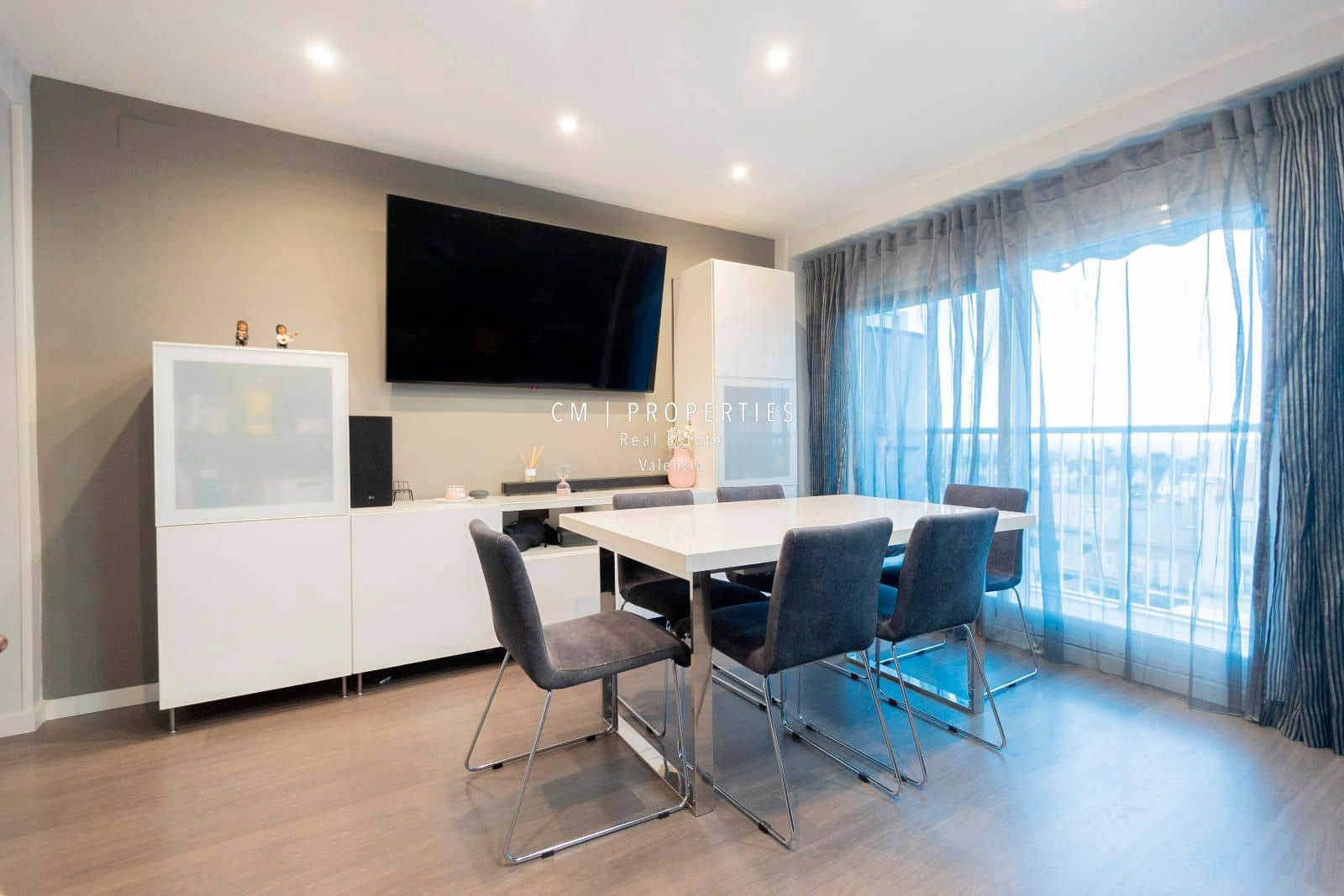 3 soverom Leilighet til leie i Valencia by - € 2 200 (Ref: 8948116)