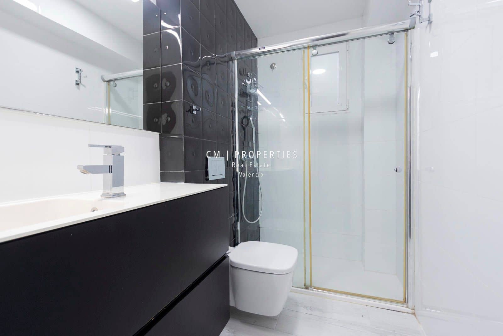 3 soverom Leilighet til leie i Valencia by - € 2 200 (Ref: 8948116)