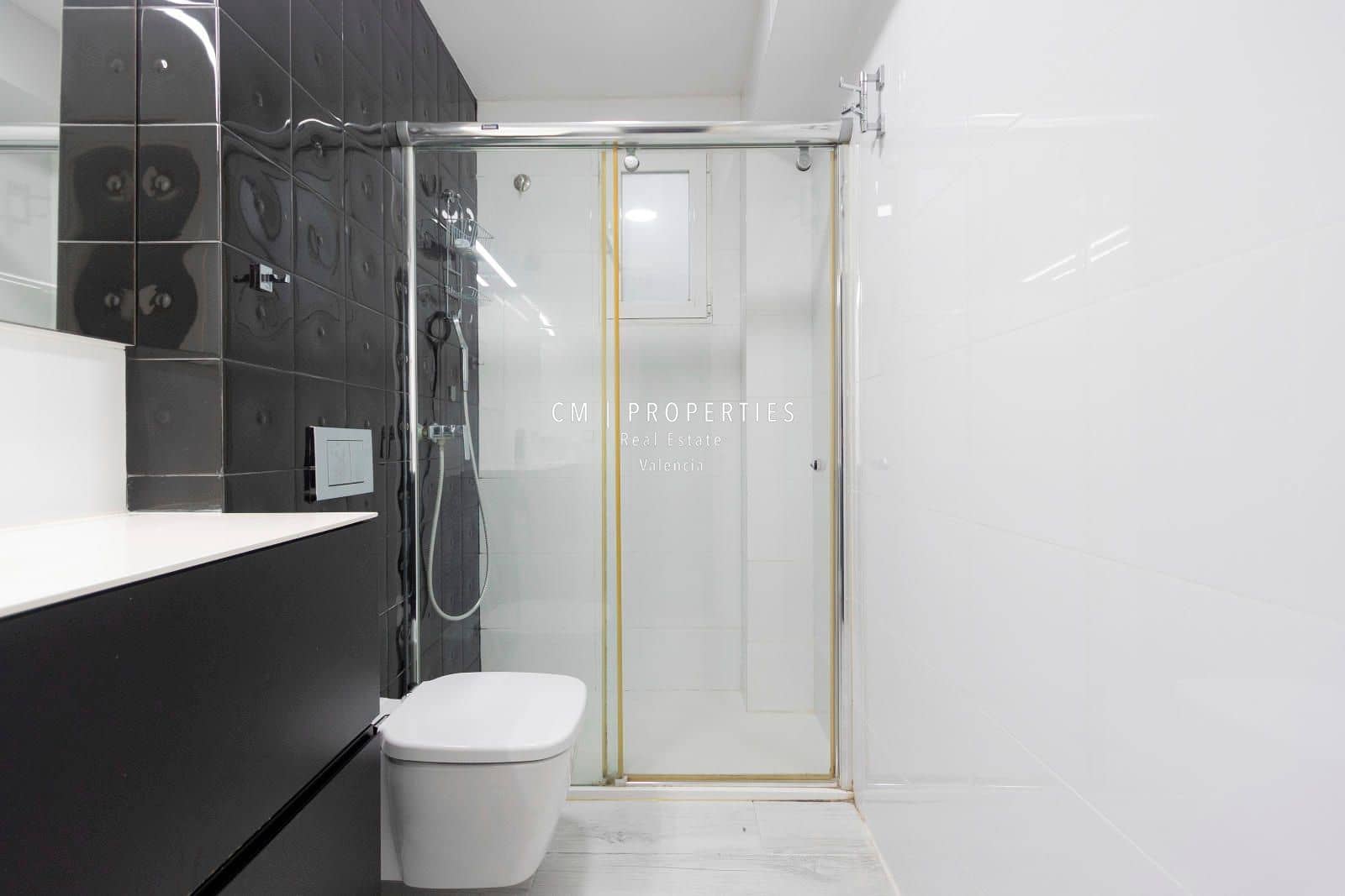 3 soverom Leilighet til leie i Valencia by - € 2 200 (Ref: 8948116)