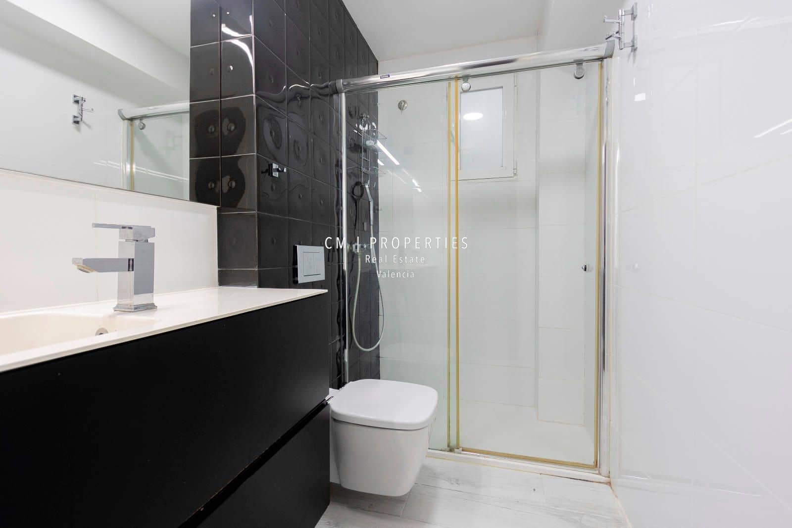 3 soverom Leilighet til leie i Valencia by - € 2 200 (Ref: 8948116)