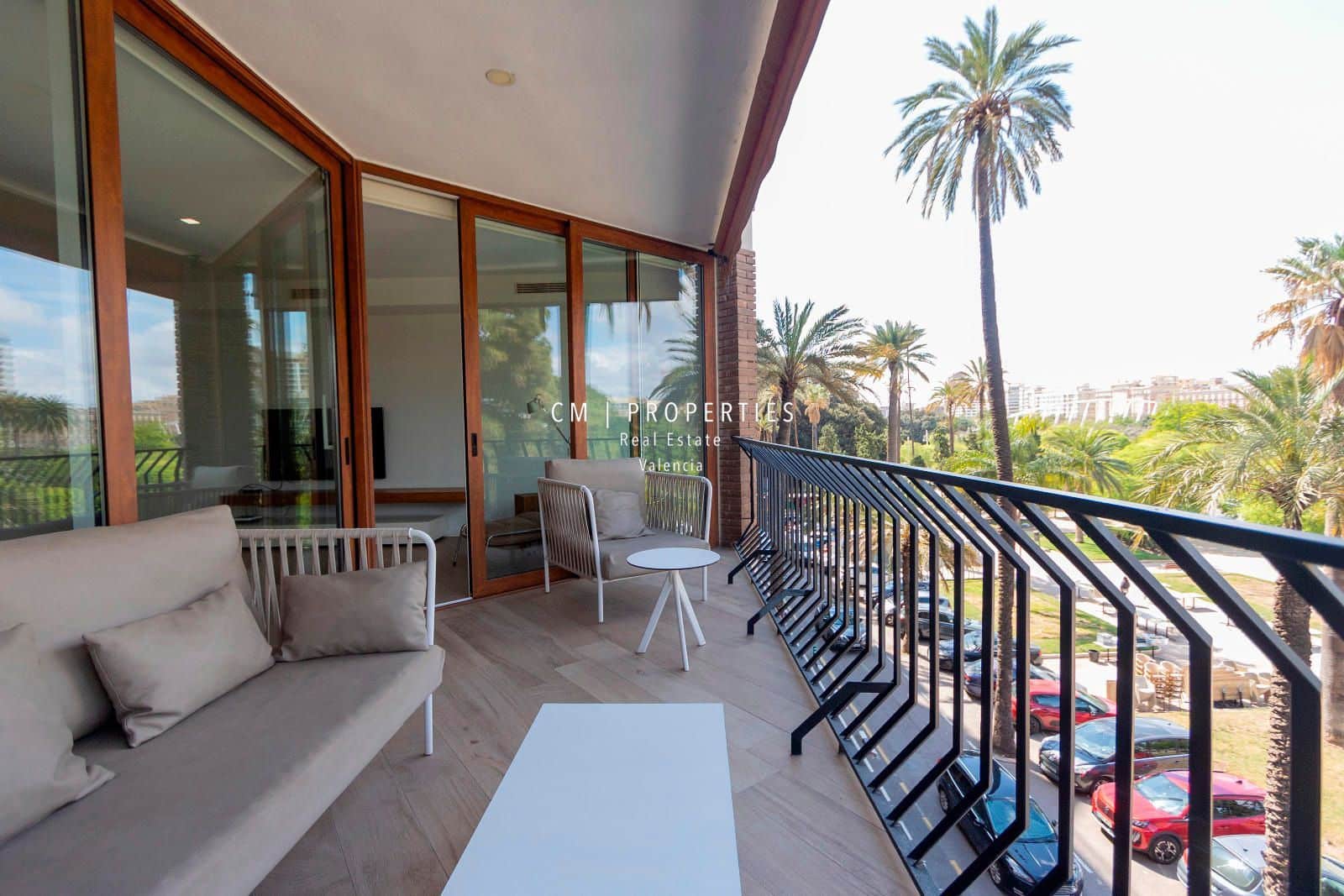 4 soverom Leilighet til leie i Valencia by - € 4 500 (Ref: 8954735)