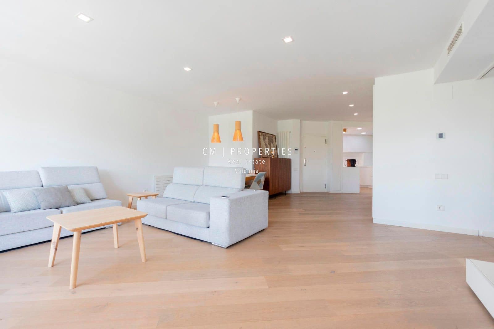 4 soverom Leilighet til leie i Valencia by - € 4 500 (Ref: 8954735)