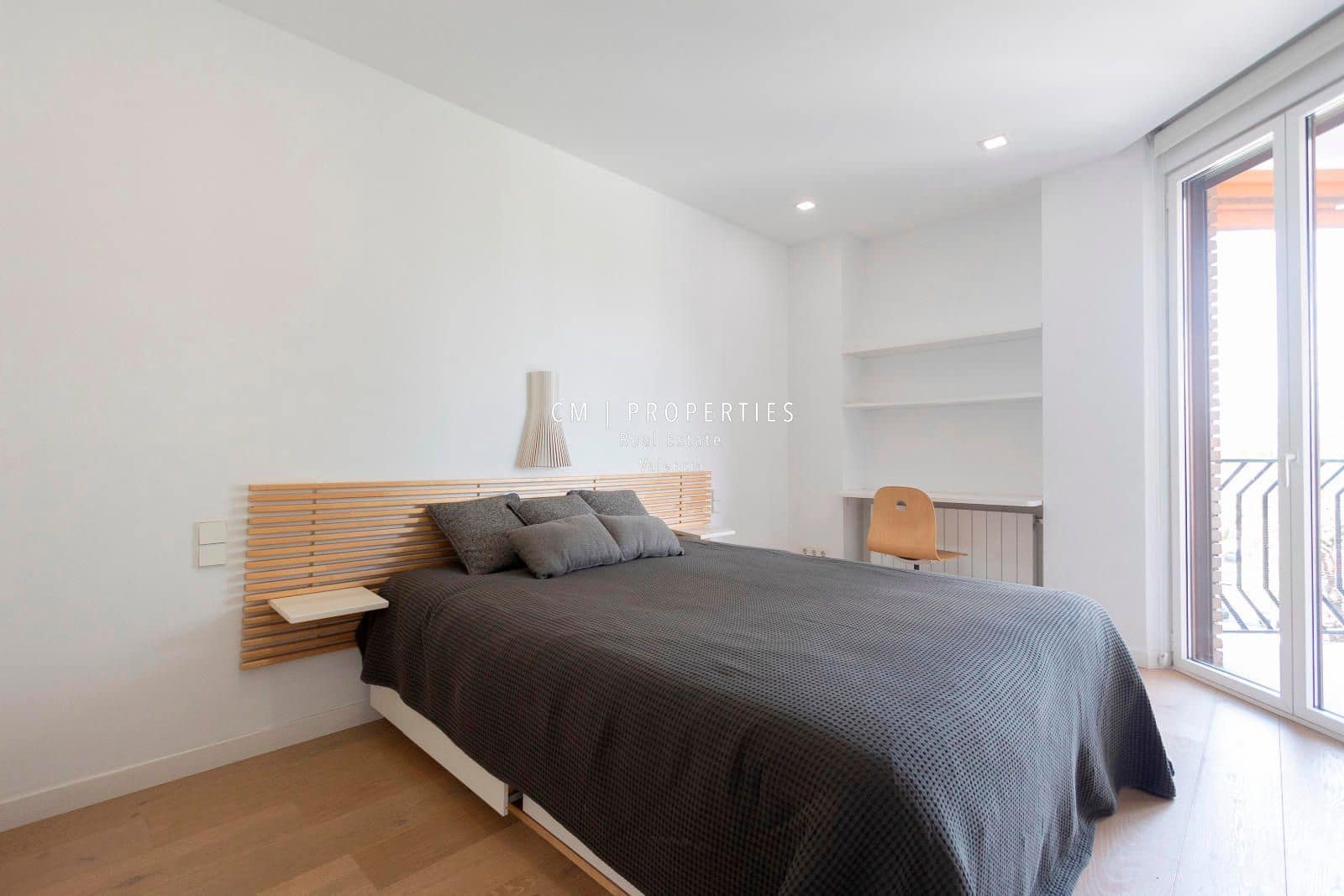 4 soverom Leilighet til leie i Valencia by - € 4 500 (Ref: 8954735)
