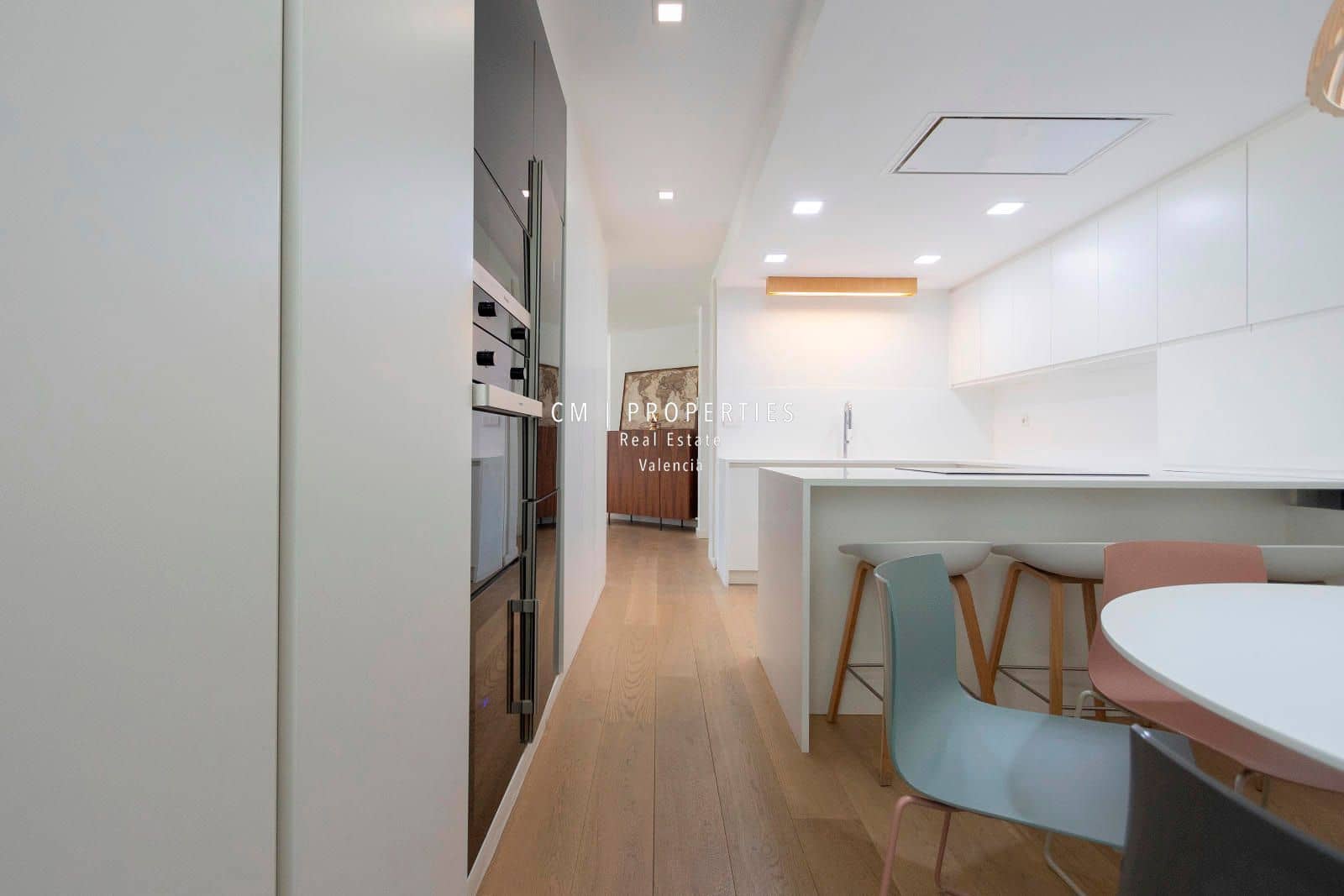 4 soverom Leilighet til leie i Valencia by - € 4 500 (Ref: 8954735)