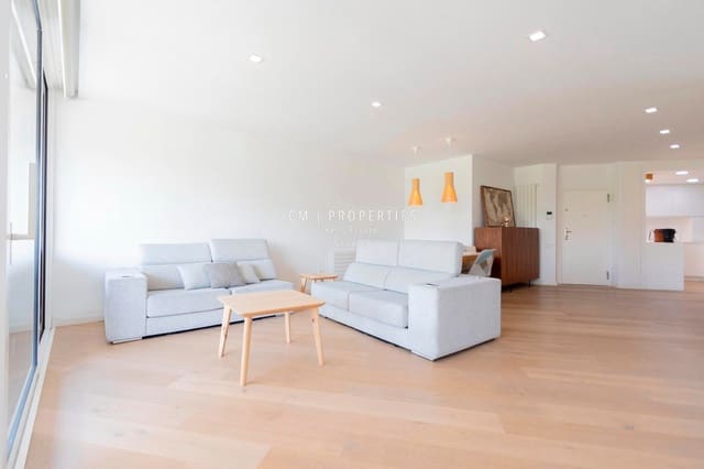 4 soverom Leilighet til leie i Valencia by - € 4 500 (Ref: 8954735)