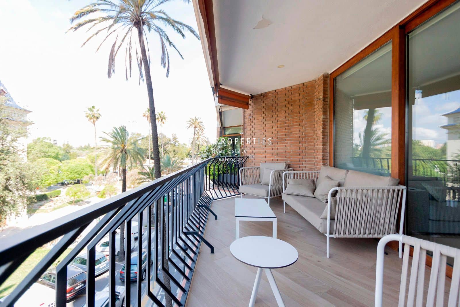 4 soverom Leilighet til leie i Valencia by - € 4 500 (Ref: 8954735)