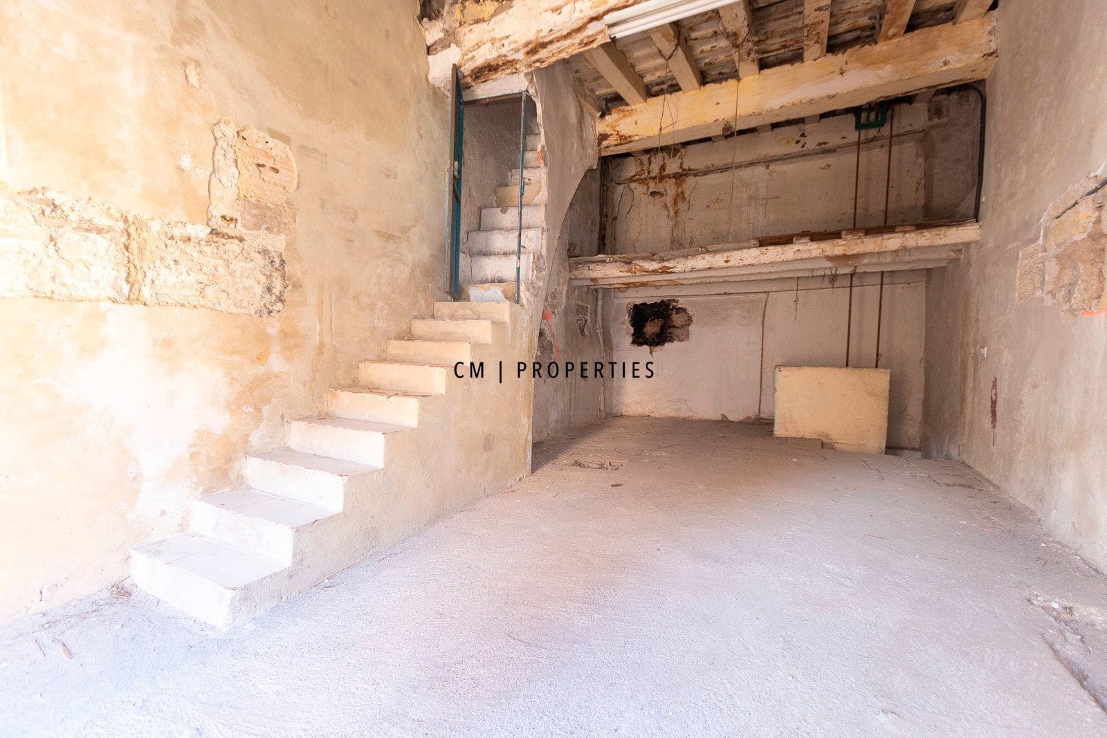 Restaurant/Bar til salgs i Valencia by - € 700 000 (Ref: 8954736)