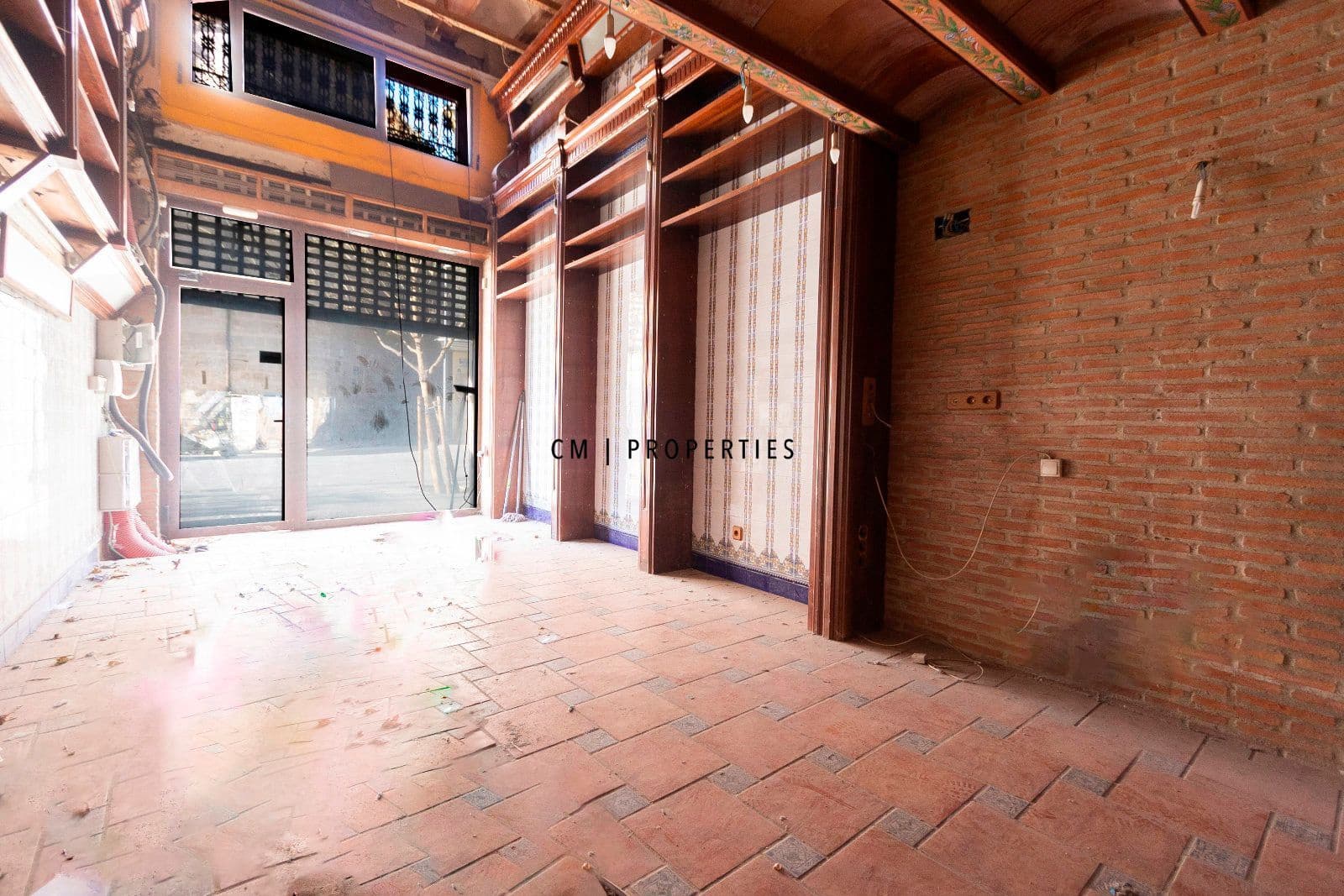 Restaurant/Bar til salgs i Valencia by - € 700 000 (Ref: 8954736)