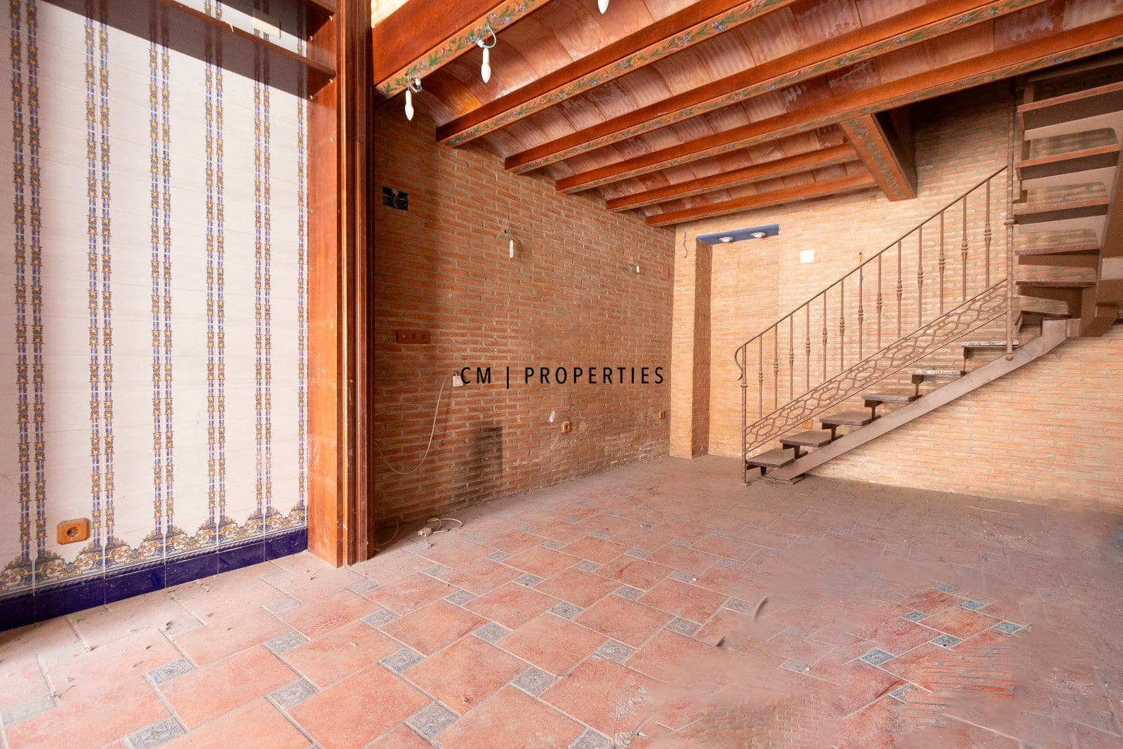 Restaurant/Bar til salgs i Valencia by - € 700 000 (Ref: 8954736)