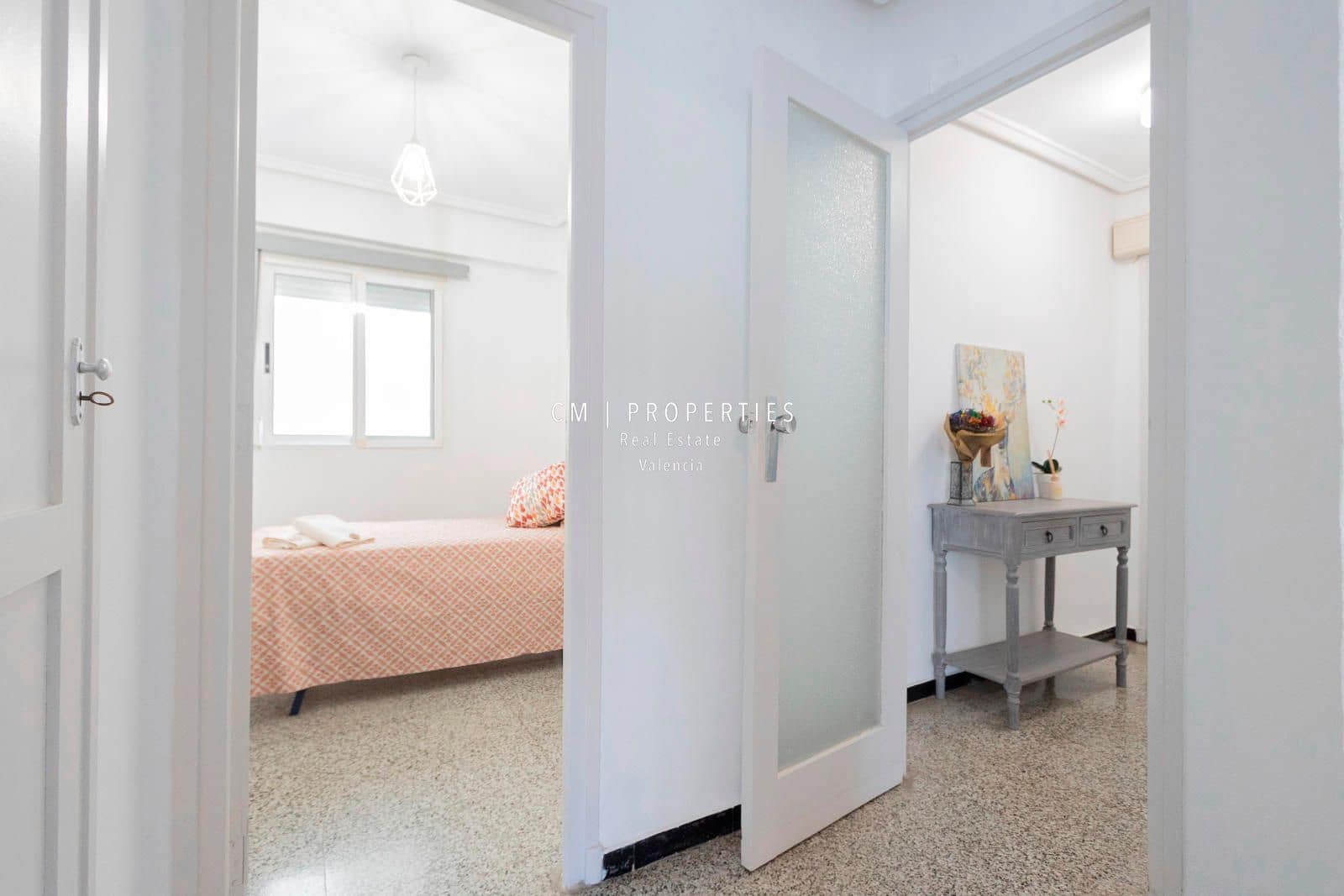 2 soveværelse Lejlighed til leje i Valencia by - € 1.100 (Ref: 8956110)