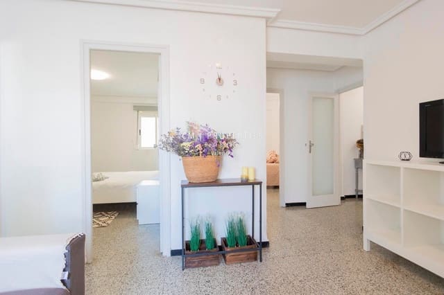 2 Zimmer Wohnung zu vermieten in València Stadt - 1.100 € (Ref: 8956110)