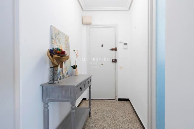 2 Zimmer Wohnung zu vermieten in València Stadt - 1.100 € (Ref: 8956110)