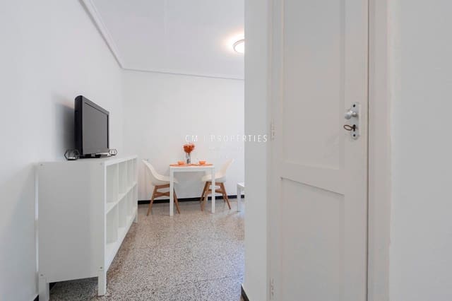 2 Zimmer Wohnung zu vermieten in València Stadt - 1.100 € (Ref: 8956110)