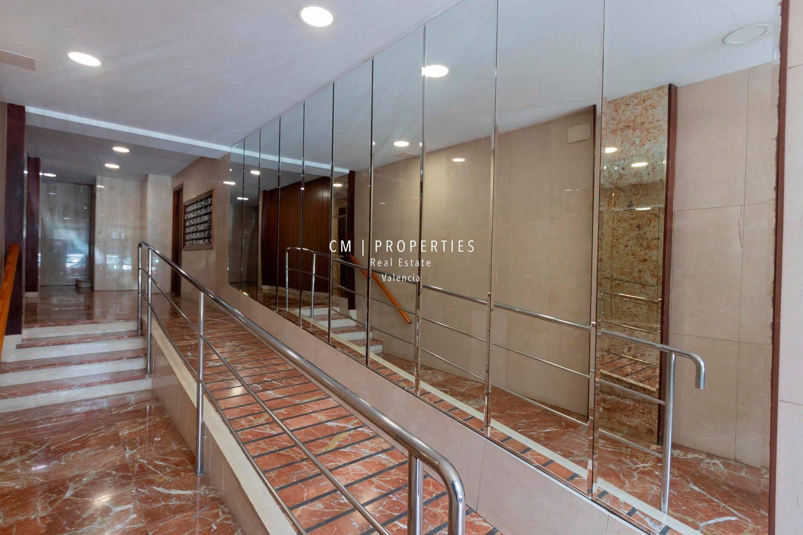 2 soveværelse Lejlighed til leje i Valencia by - € 1.100 (Ref: 8956110)