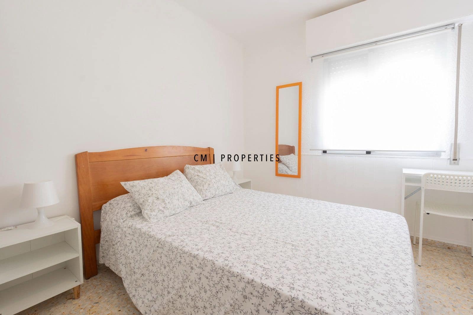 3 bedroom Flat for rent in Valencia city - € 1,200 (Ref: 8966773)