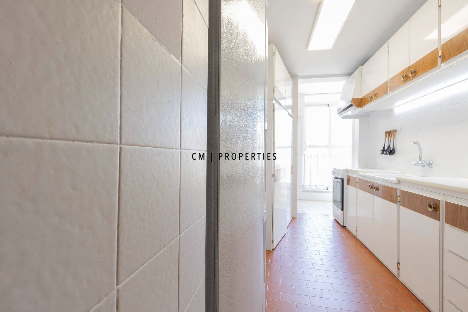 3 bedroom Flat for rent in Valencia city - € 1,200 (Ref: 8966773)