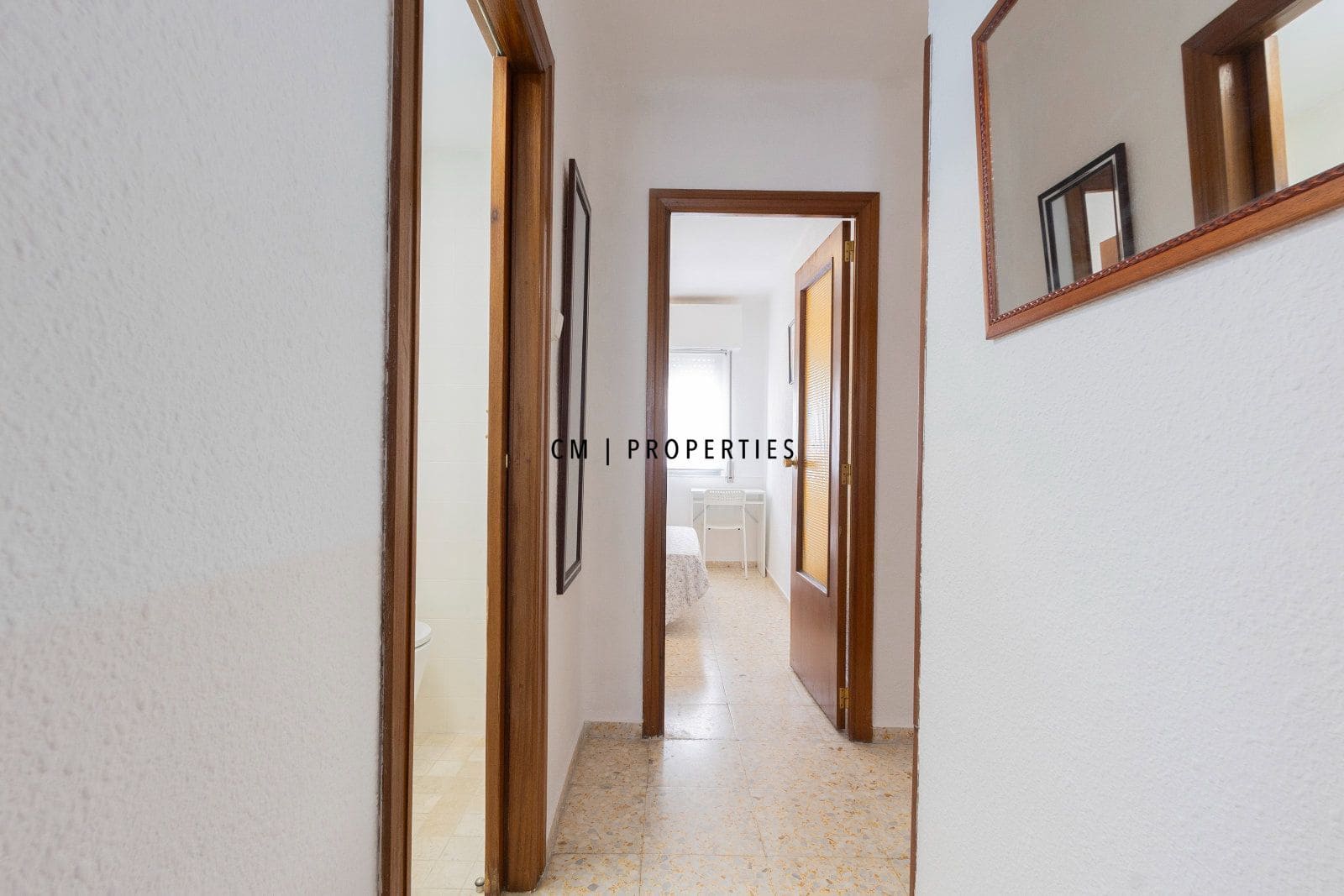 3 bedroom Flat for rent in Valencia city - € 1,200 (Ref: 8966773)