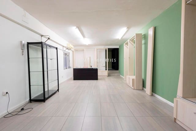 Kommersiell til salgs i L'Eixample, Valencia by med garasje - € 510 000 (Ref: 8966774)