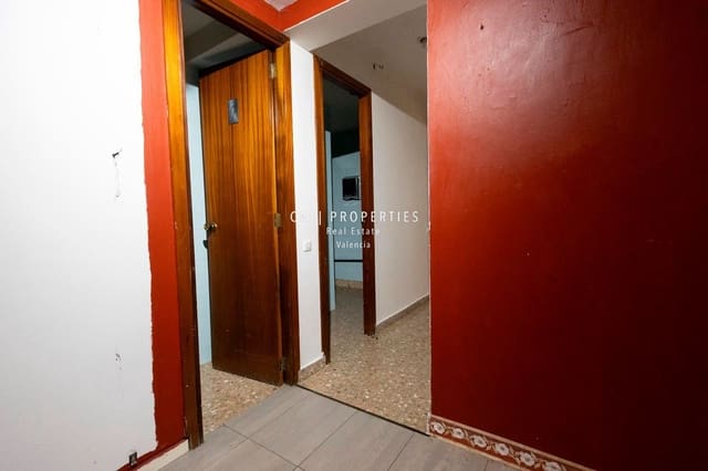 Kommersiell til salgs i L'Eixample, Valencia by med garasje - € 510 000 (Ref: 8966774)