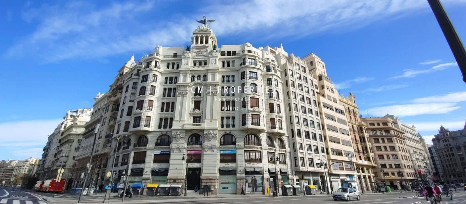 Commercial for sale in Valencia city with garage - € 510,000 (Ref: 8966774)