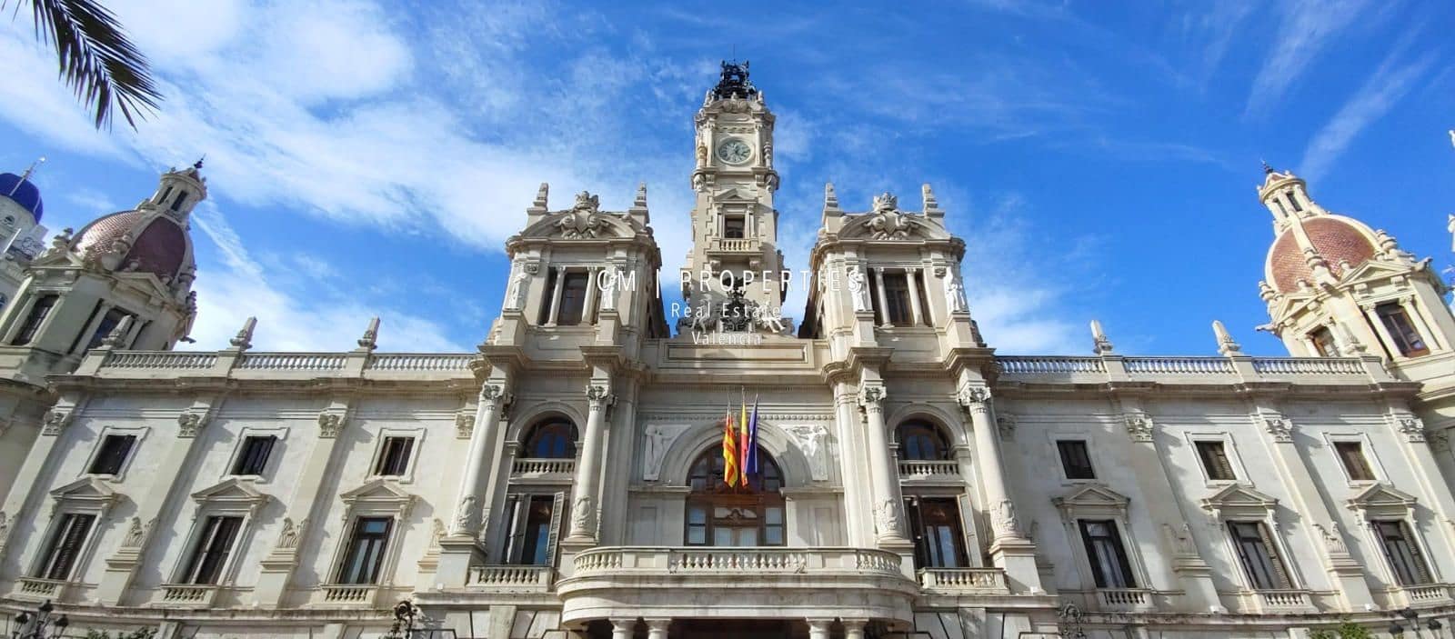 Commercial for sale in Valencia city with garage - € 510,000 (Ref: 8966774)