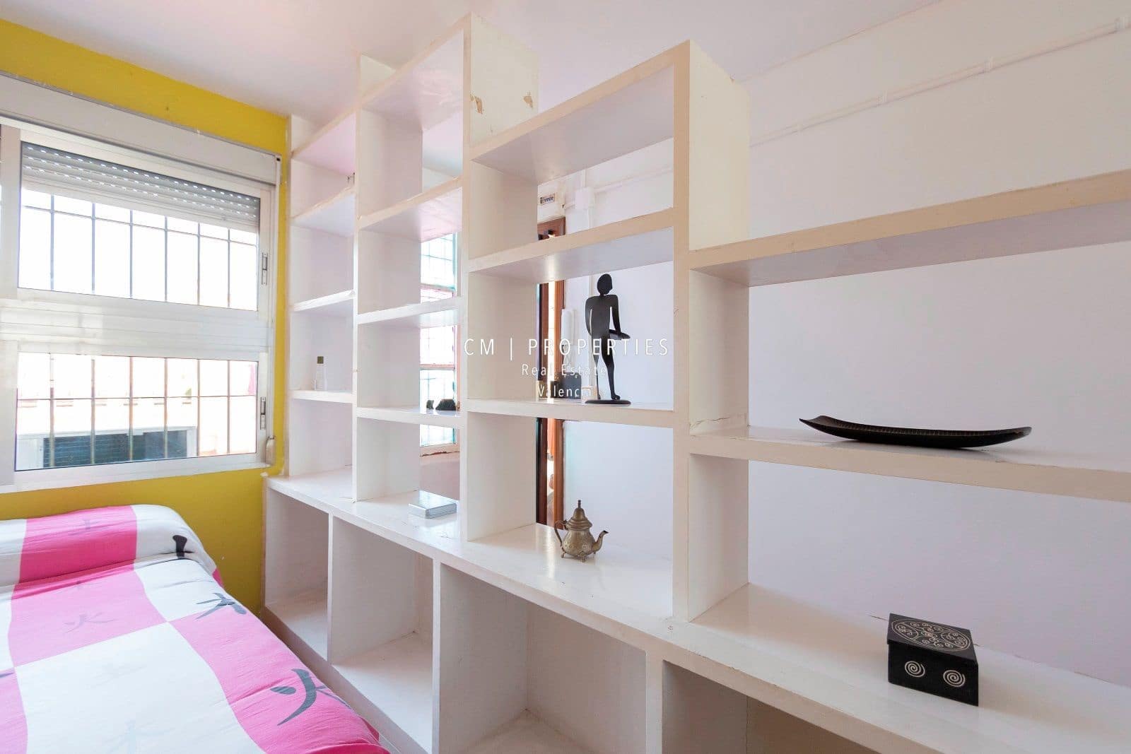 1 quarto Penthouse para arrendar em Valencia cidade - 1 050 € (Ref: 8969556)