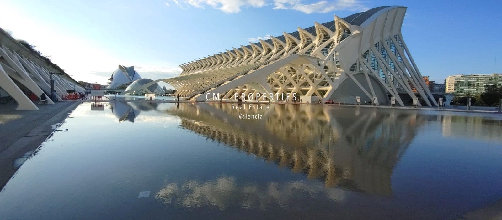 1 quarto Penthouse para arrendar em Valencia cidade - 1 050 € (Ref: 8969556)