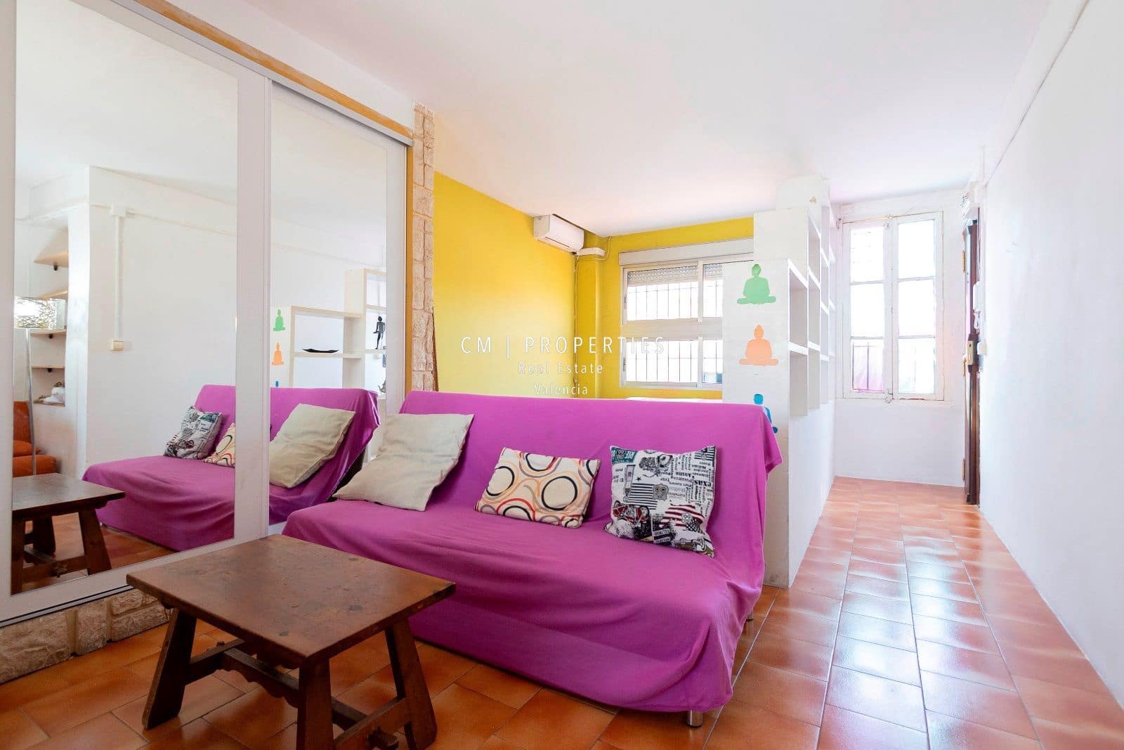 1 quarto Penthouse para arrendar em Valencia cidade - 1 050 € (Ref: 8969556)