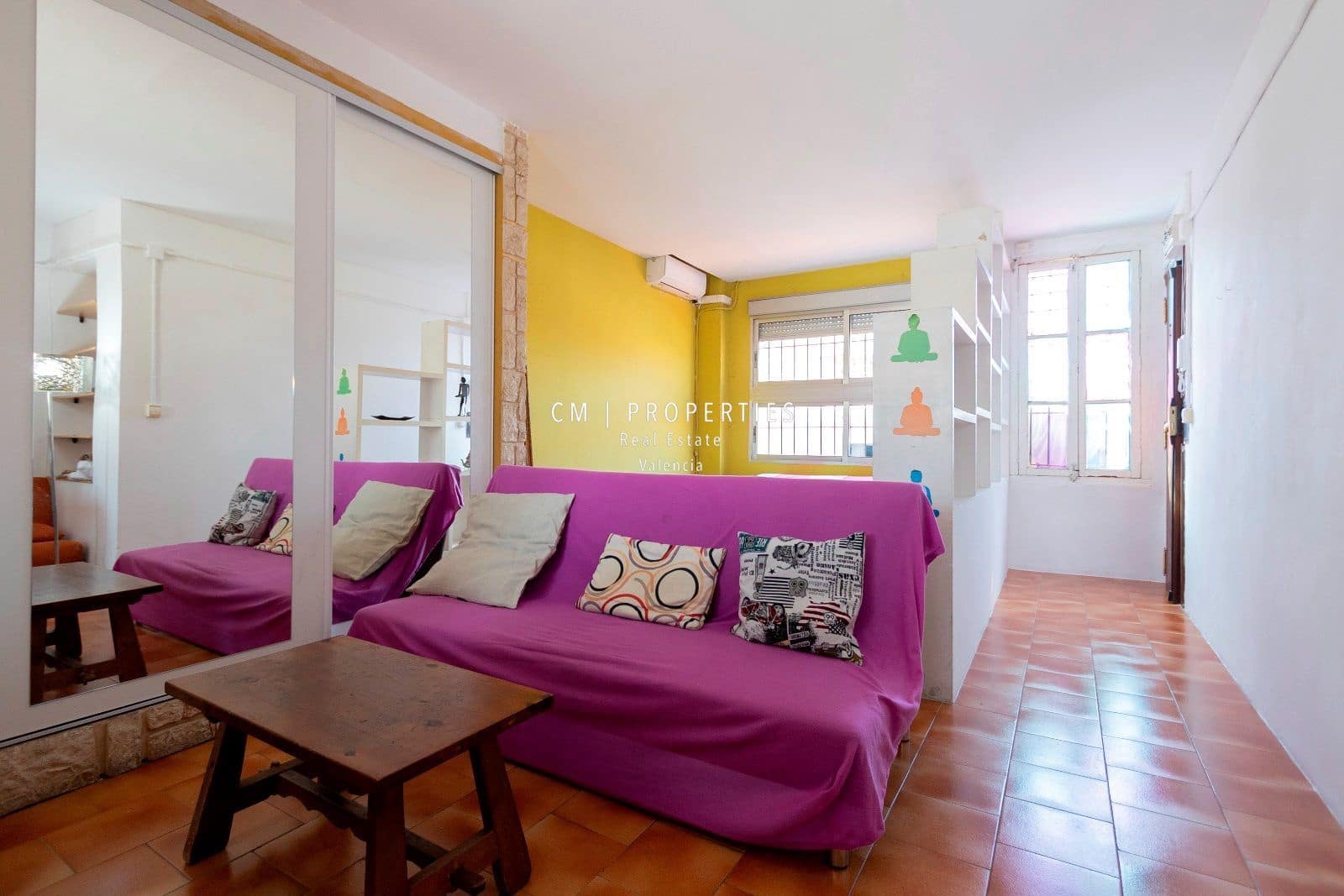 1 quarto Penthouse para arrendar em Valencia cidade - 1 050 € (Ref: 8969556)