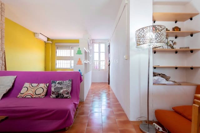 1 quarto Penthouse para arrendar em Valência cidade - 1 050 € (Ref: 8969556)
