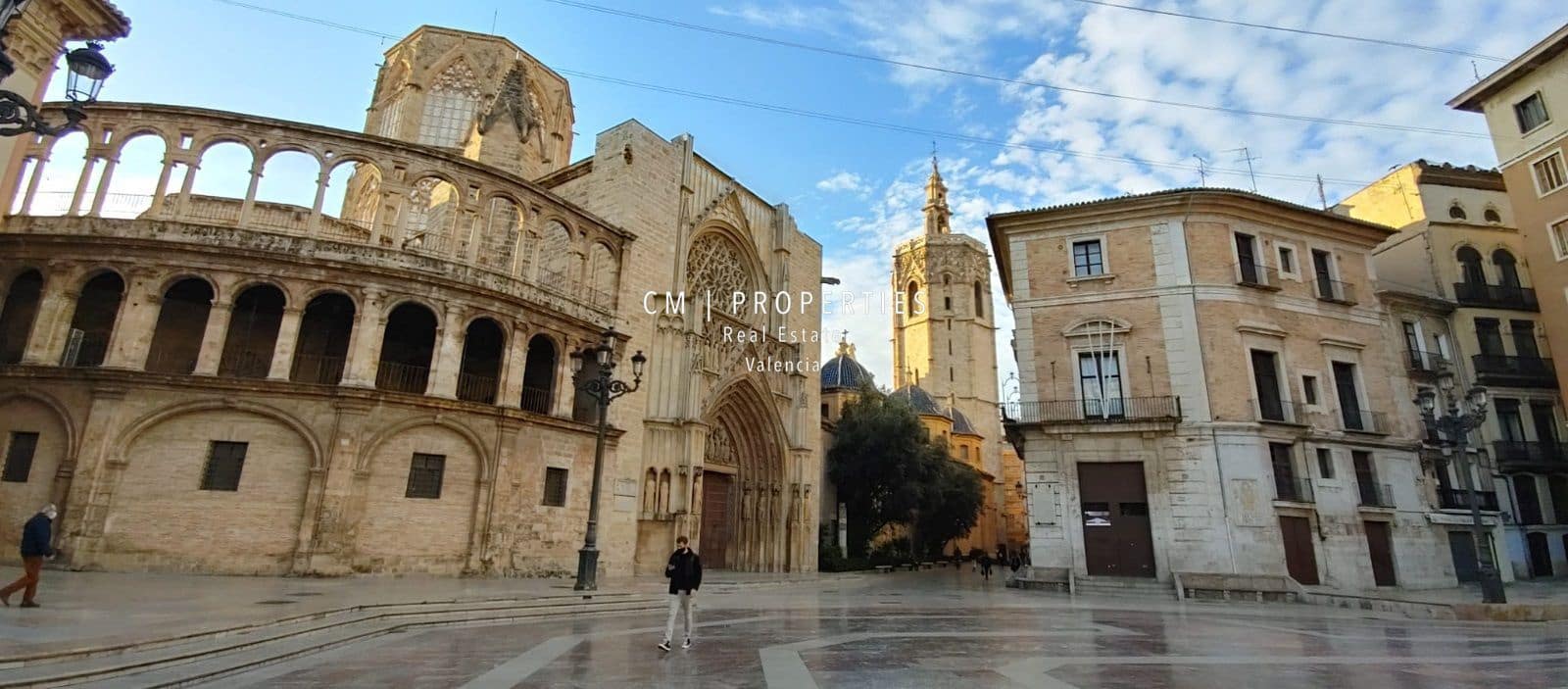 1 quarto Penthouse para arrendar em Valencia cidade - 1 050 € (Ref: 8969556)