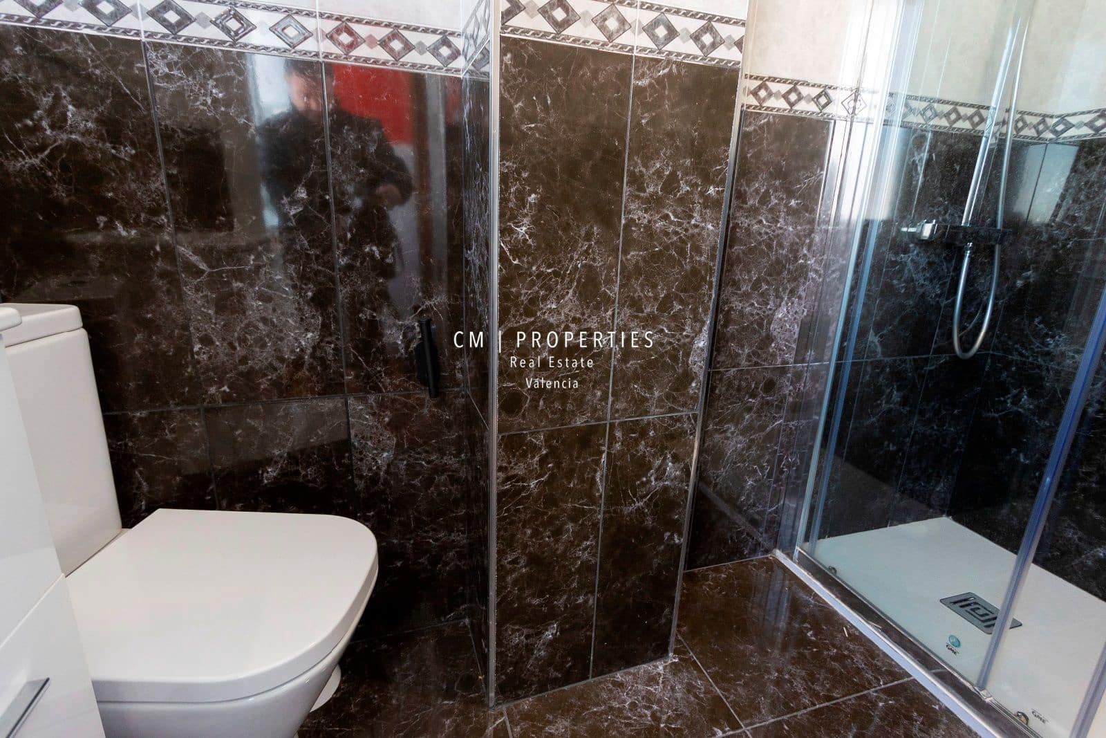 1 quarto Penthouse para arrendar em Valencia cidade - 1 050 € (Ref: 8969556)
