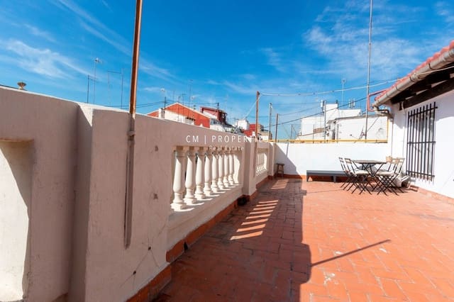 1 quarto Penthouse para arrendar em Valência cidade - 1 050 € (Ref: 8969556)