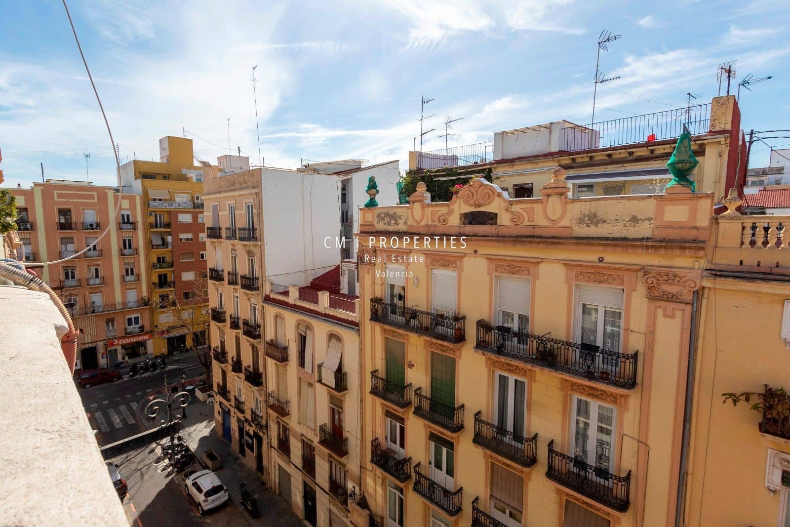 1 quarto Penthouse para arrendar em Valencia cidade - 1 050 € (Ref: 8969556)
