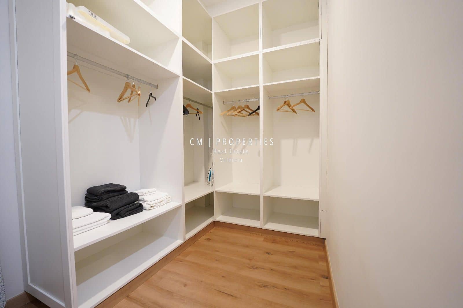 2 soveværelse Lejlighed til leje i Valencia by - € 2.000 (Ref: 8981725)