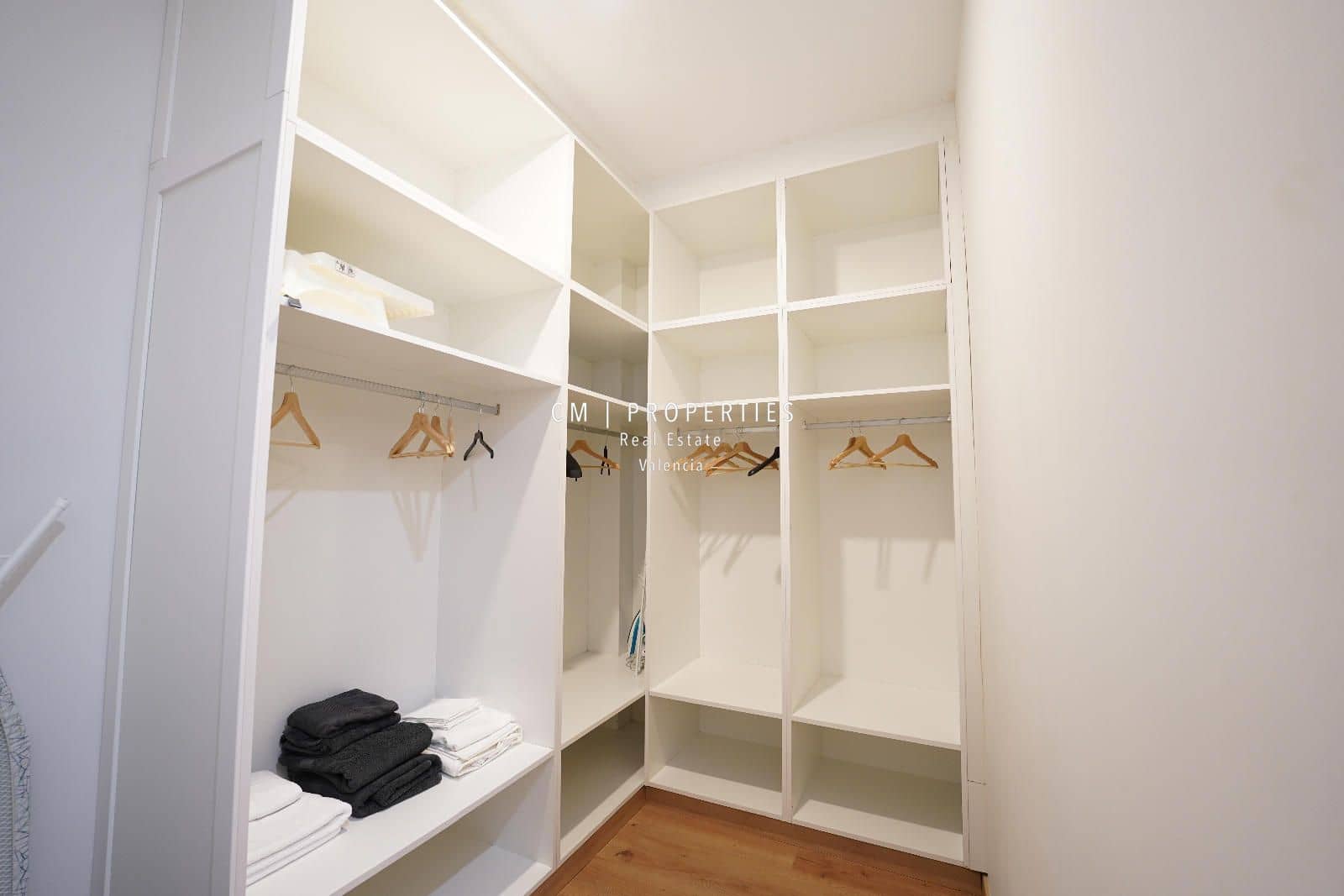 2 soveværelse Lejlighed til leje i Valencia by - € 2.000 (Ref: 8981725)