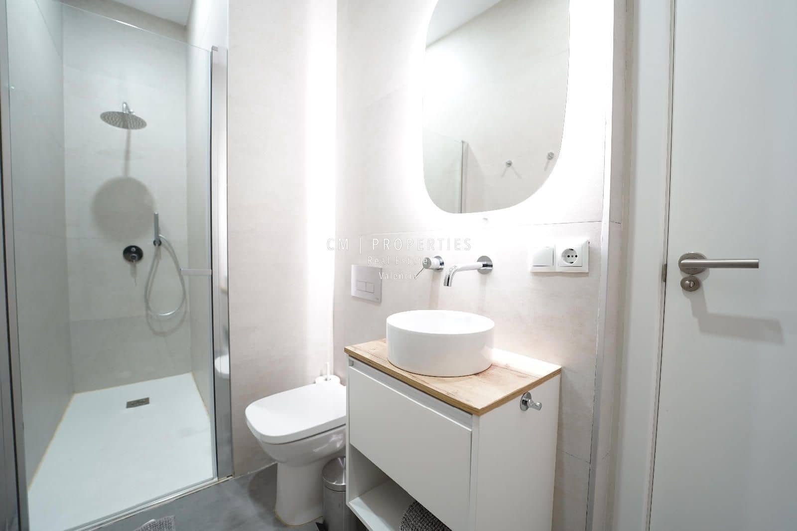 2 soveværelse Lejlighed til leje i Valencia by - € 2.000 (Ref: 8981725)