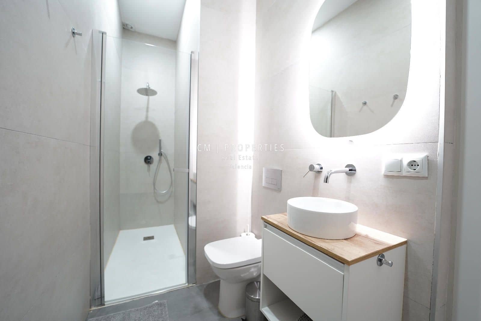 2 soveværelse Lejlighed til leje i Valencia by - € 2.000 (Ref: 8981725)